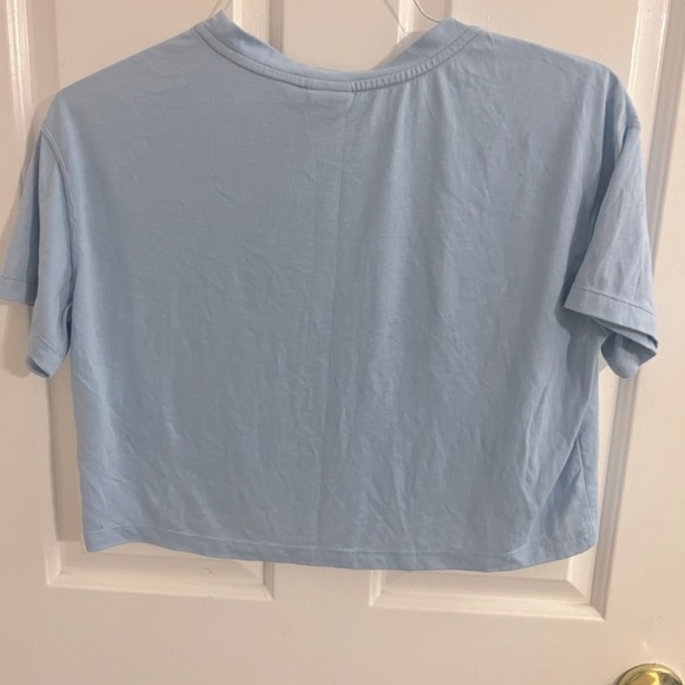 Women’s Nike crew shirt. Carolina blue. Size medium. - Picture 5 of 5